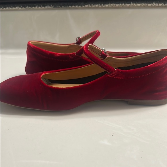 Aeyde Red Flats Elegant Loafers - Picture 5 of 6